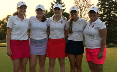 Varsity girls golf team at the Classic 8 Conference Mini Meet